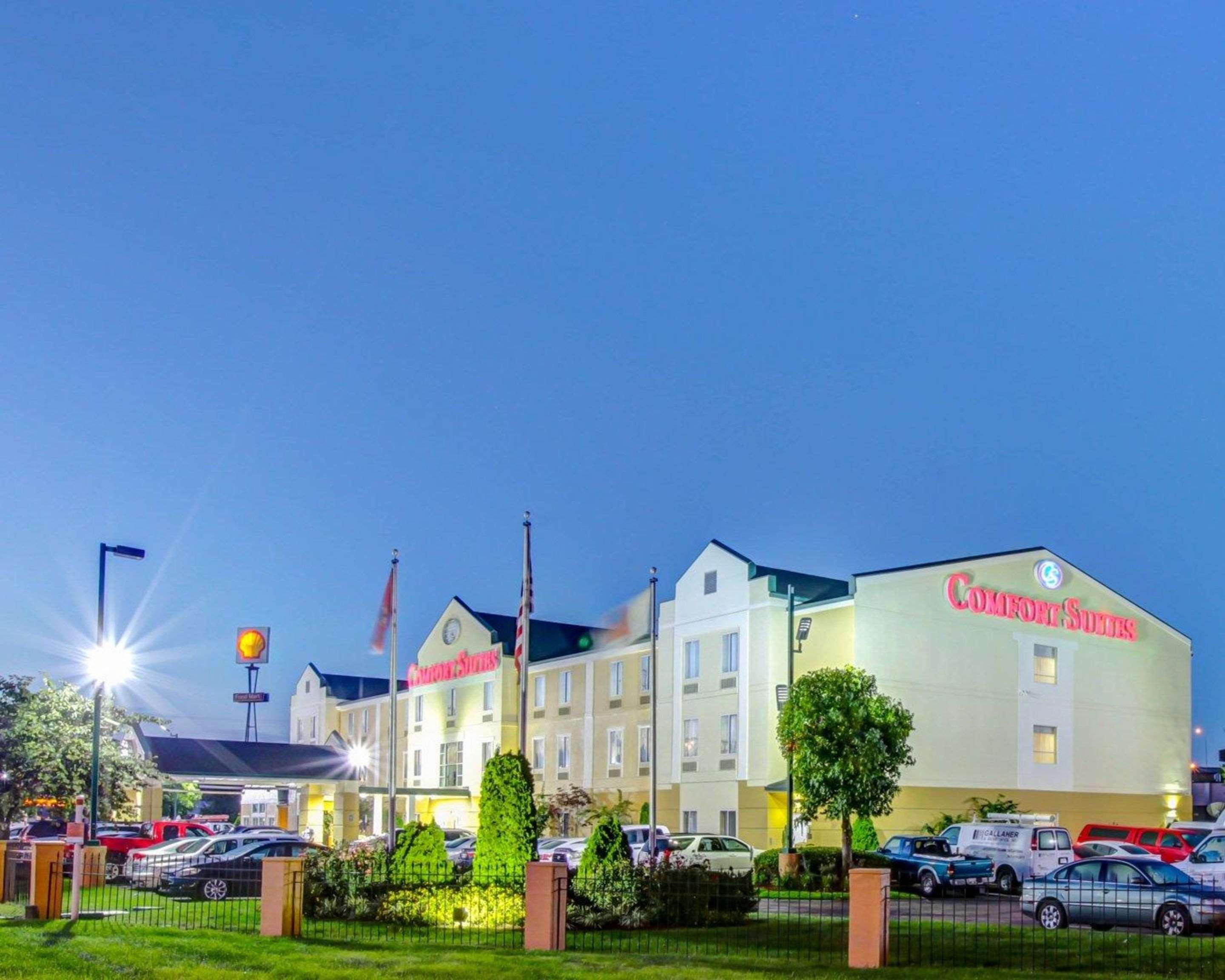 Comfort Suites At Rivergate Mall Гудлетсвилл Экстерьер фото