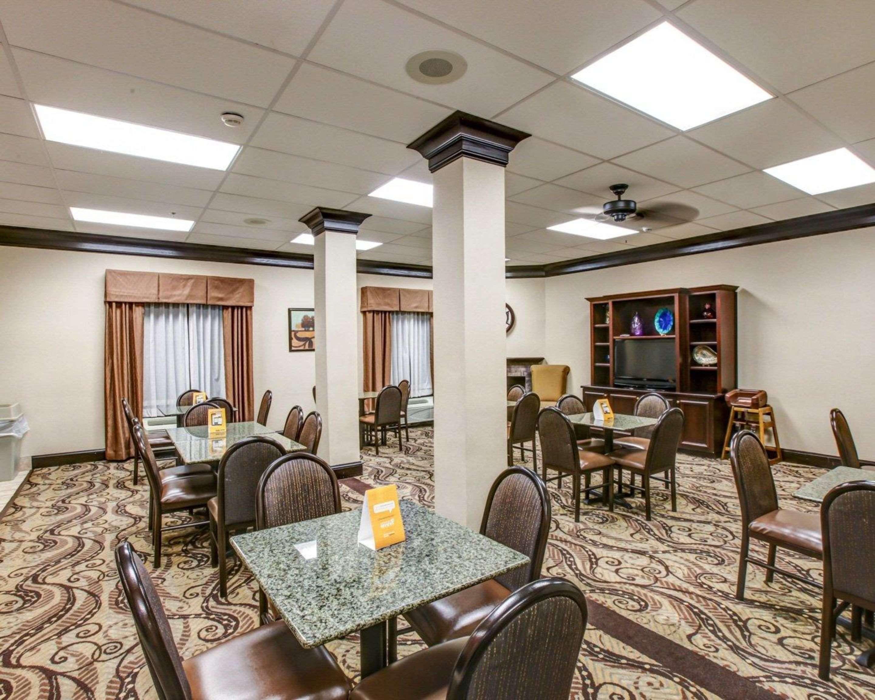 Comfort Suites At Rivergate Mall Гудлетсвилл Экстерьер фото